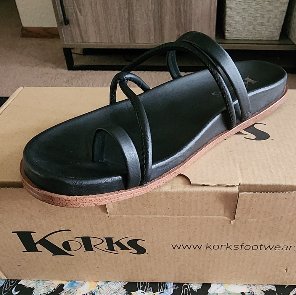 Korks Sandals